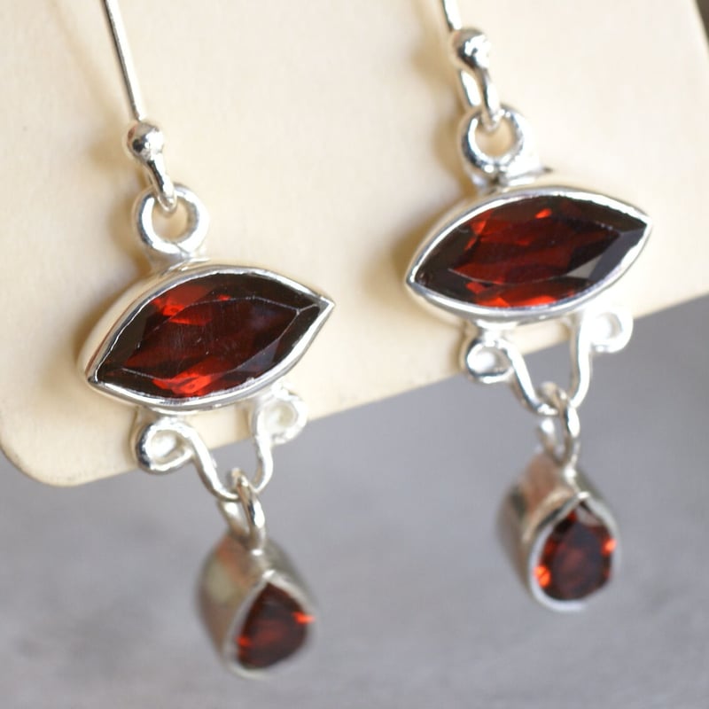 ○ガーネット スイングフックピアス シルバー925 （sv-167-3） | Ratna