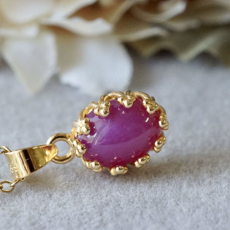 Handmade】合成スタールビー クラウンモチーフ ペンダントトップ 18k