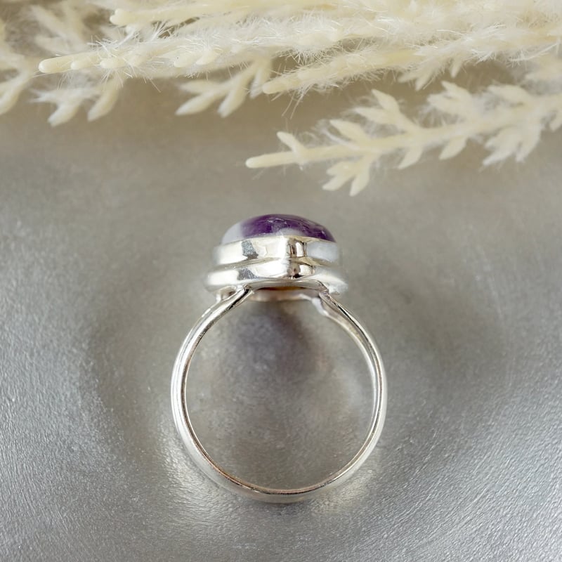 シェブロンアメジスト ペアーシェイプリング シルバー925 約15号（sv