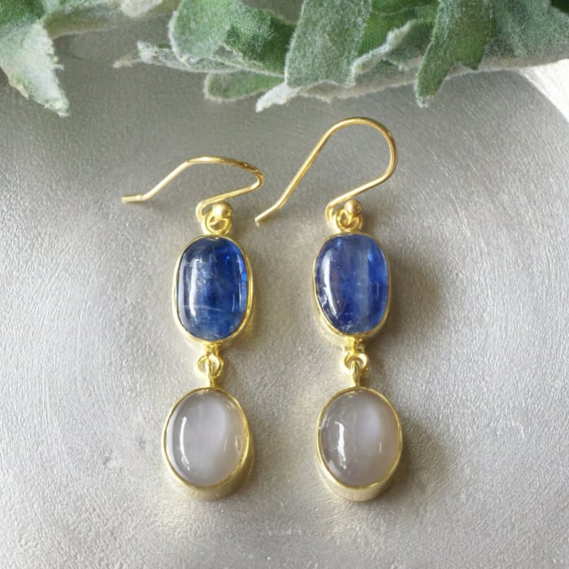 ○ブルー カイヤナイト/グレームーンストーン フックピアス 18k