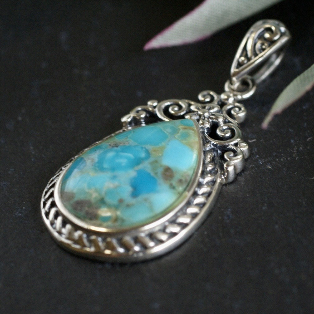 ターコイズ ペアーシェイプ ペンダントトップ シルバー925 （sv