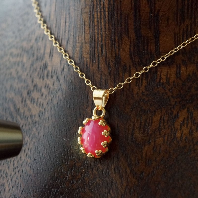 Handmade】合成スタールビー クラウンモチーフ ペンダントトップ 18k