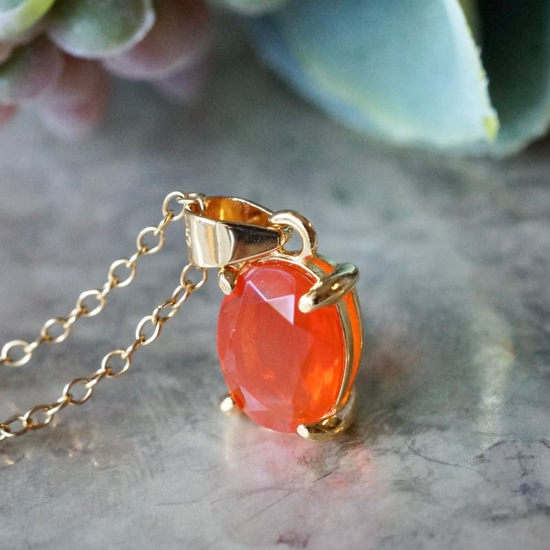 ファイアーオパールペンダントヘッド(18K) ファイアーオパールペンダントヘッド(18K) ファイアーオパール