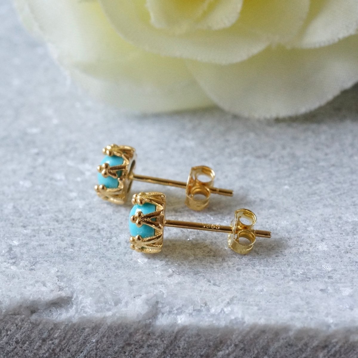 Handmade】アリゾナターコイズ クラウンモチーフ スタッドピアス 18k