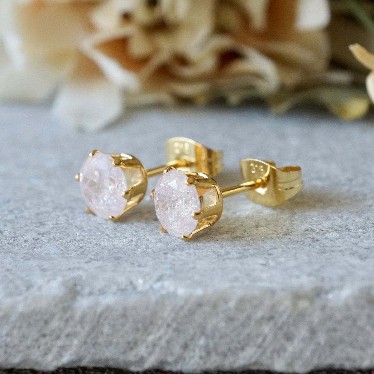 Handmade】ピンク キュービックジルコニア スタッドピアス