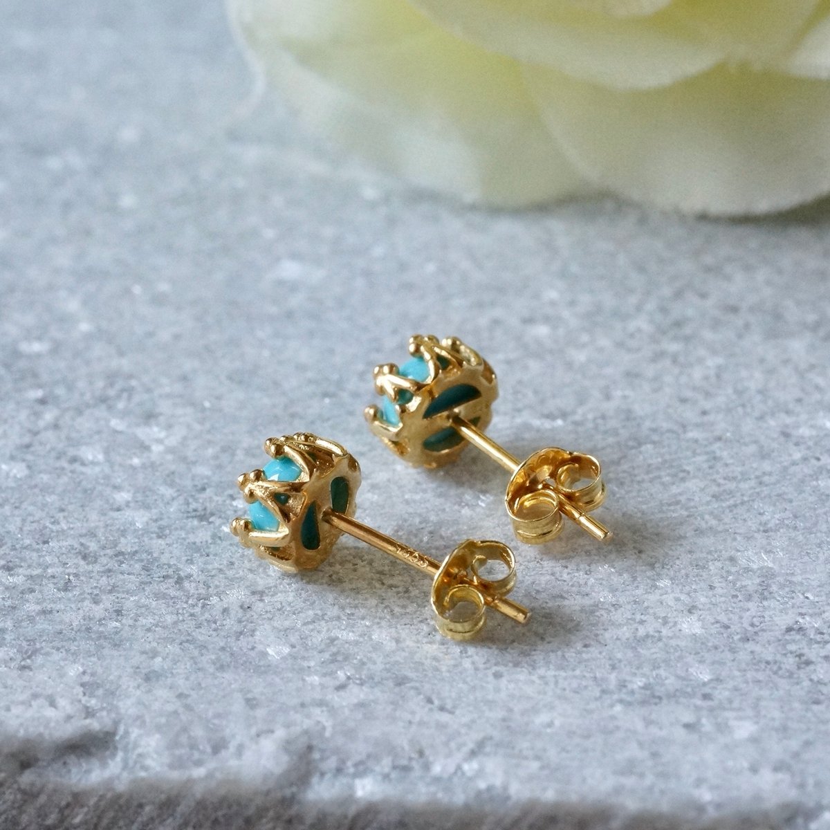Handmade】アリゾナターコイズ クラウンモチーフ スタッドピアス 18k