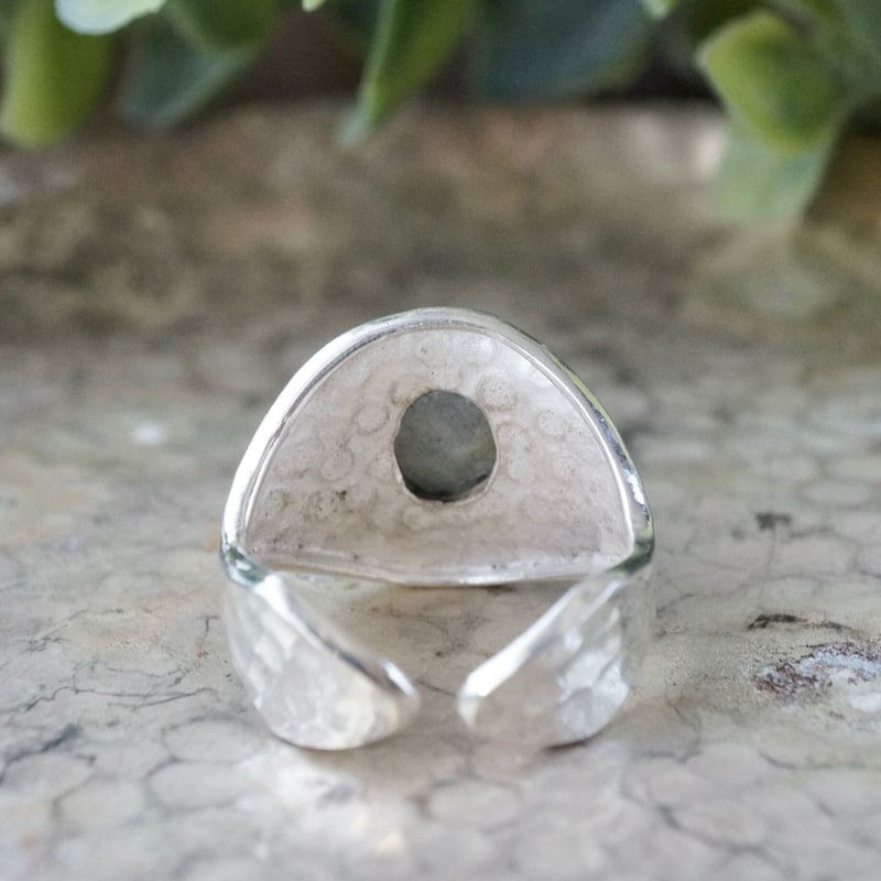 ブルーシラー ラブラドライト オーバルシェイプリング シルバー925