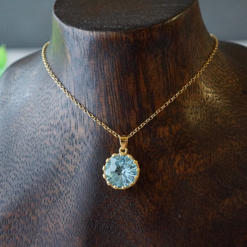 Handmade】ブルートパーズ 花火カット クラウンモチーフ ペンダント