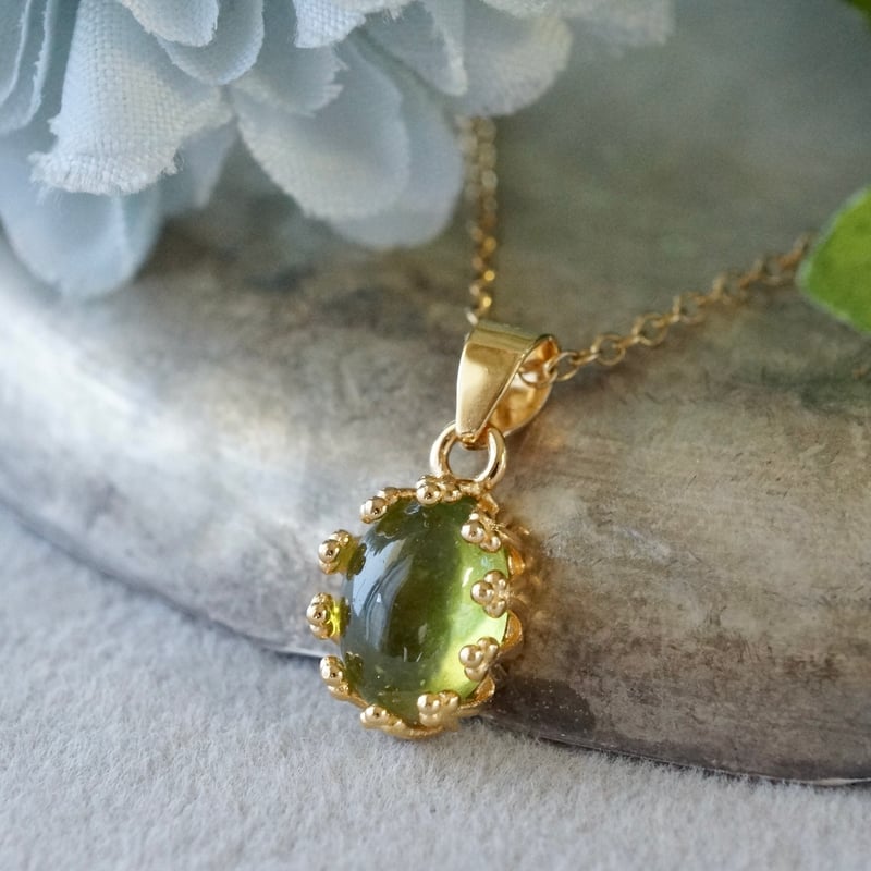 Handmade】ペリドット クラウンモチーフ ペンダントトップ 18kゴールド