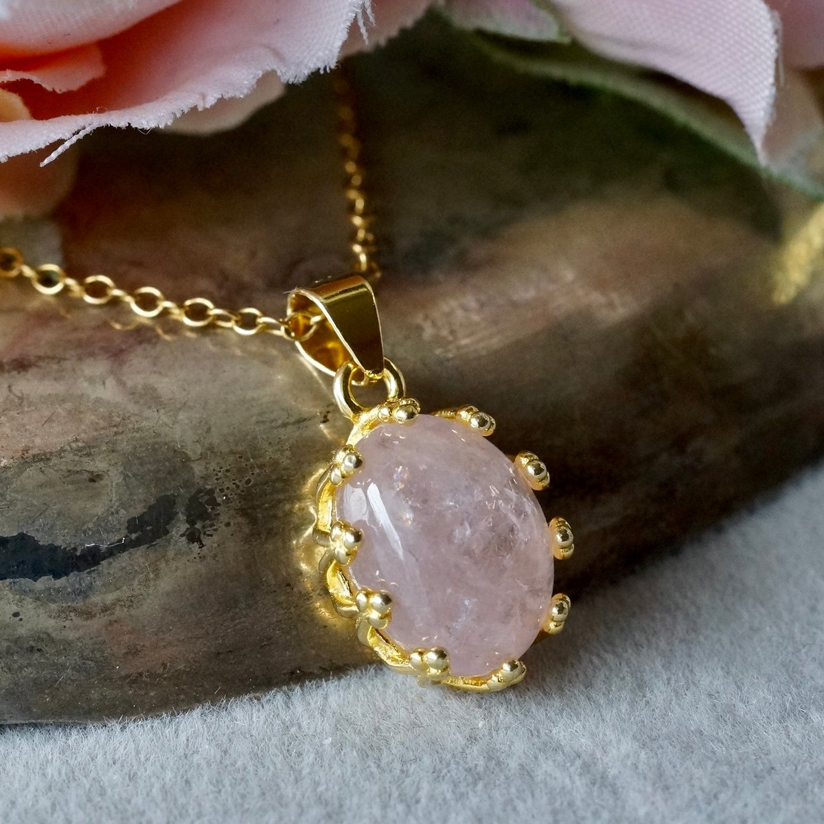 Handmade】ピンク モルガナイト クラウンモチーフ ペンダント