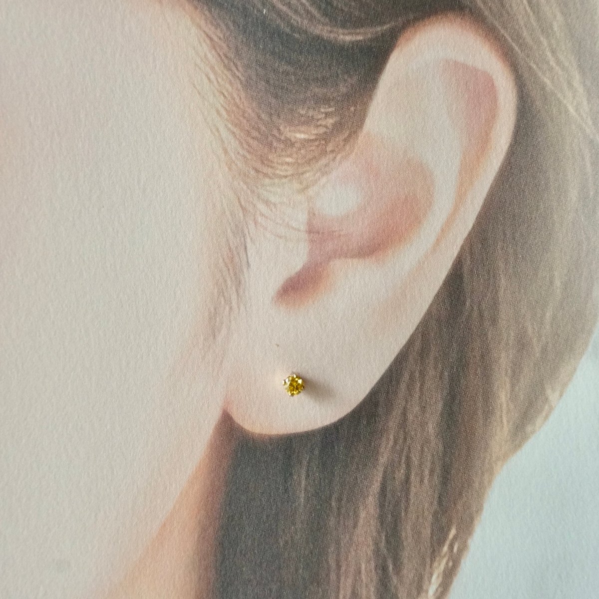 Handmade】イエローCVD合成ダイヤモンド スタッドピアス 14k Handmade】イエローCVD合成ダイヤモンド スタッドピアス 14k
