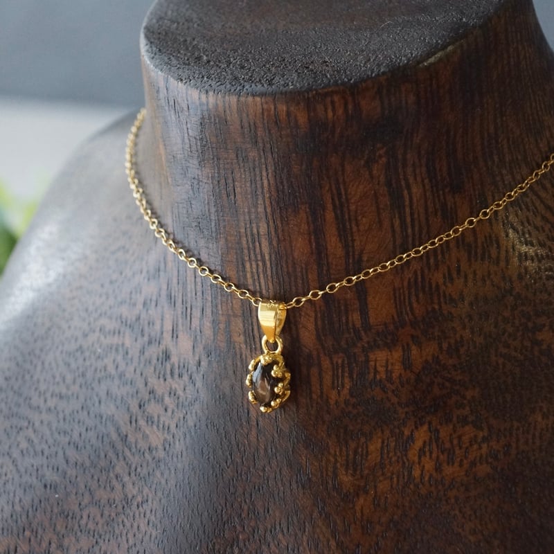 Handmade】ブラックスターサファイア ペンダントトップ 18kゴールド