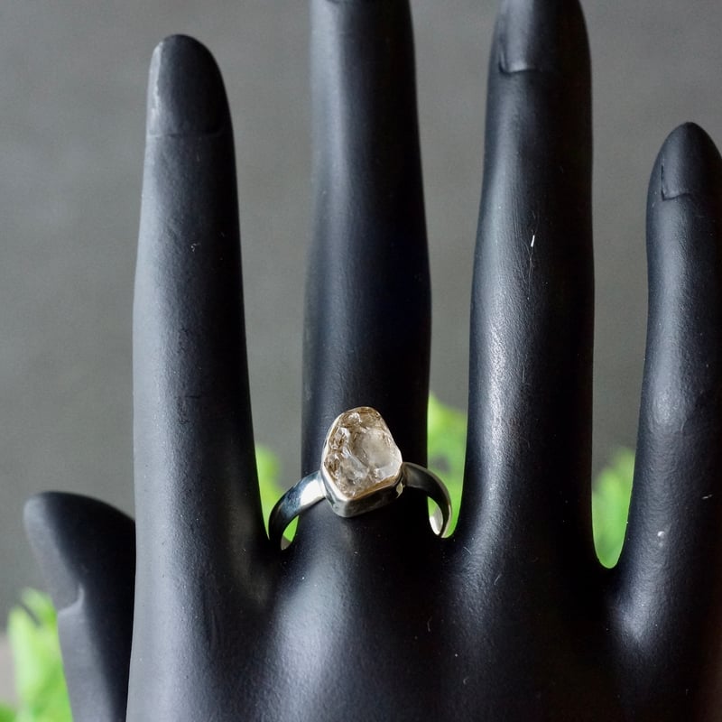 オイルイン ハーキマーダイヤモンド（水晶） ラフカットリング