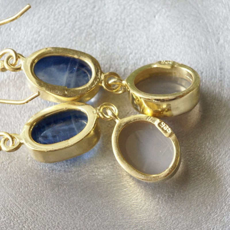 ○ブルー カイヤナイト/グレームーンストーン フックピアス 18k