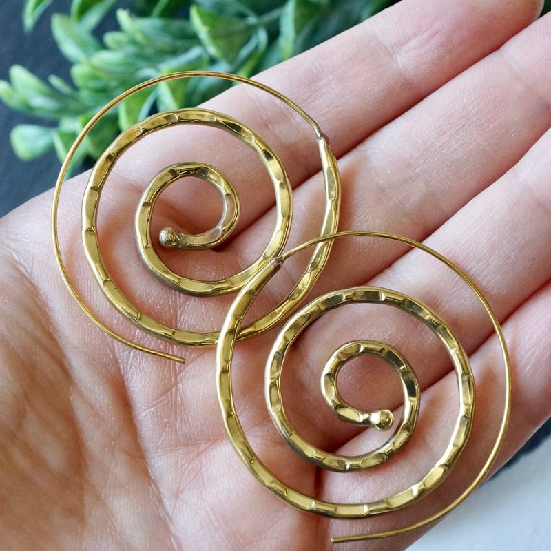 真鍮トライバル スパイラル フープピアス（b-129） | Ratna gemstones