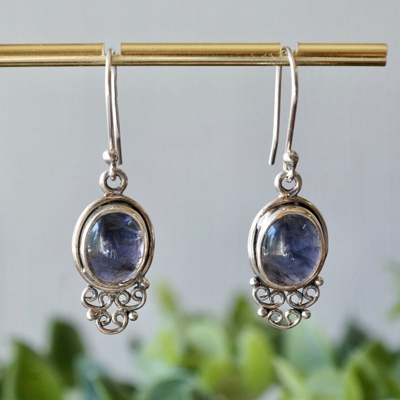 ○ブルー アイオライト カボションカット エスニックピアス シルバー