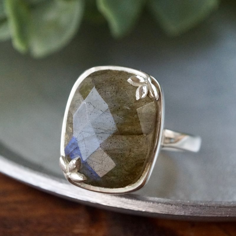 ラブラドライト スクエア リーフモチーフリング シルバー925 約14.5号