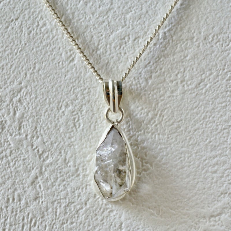 ハーキマーダイヤモンド（水晶） ラフカット ペンダントトップ