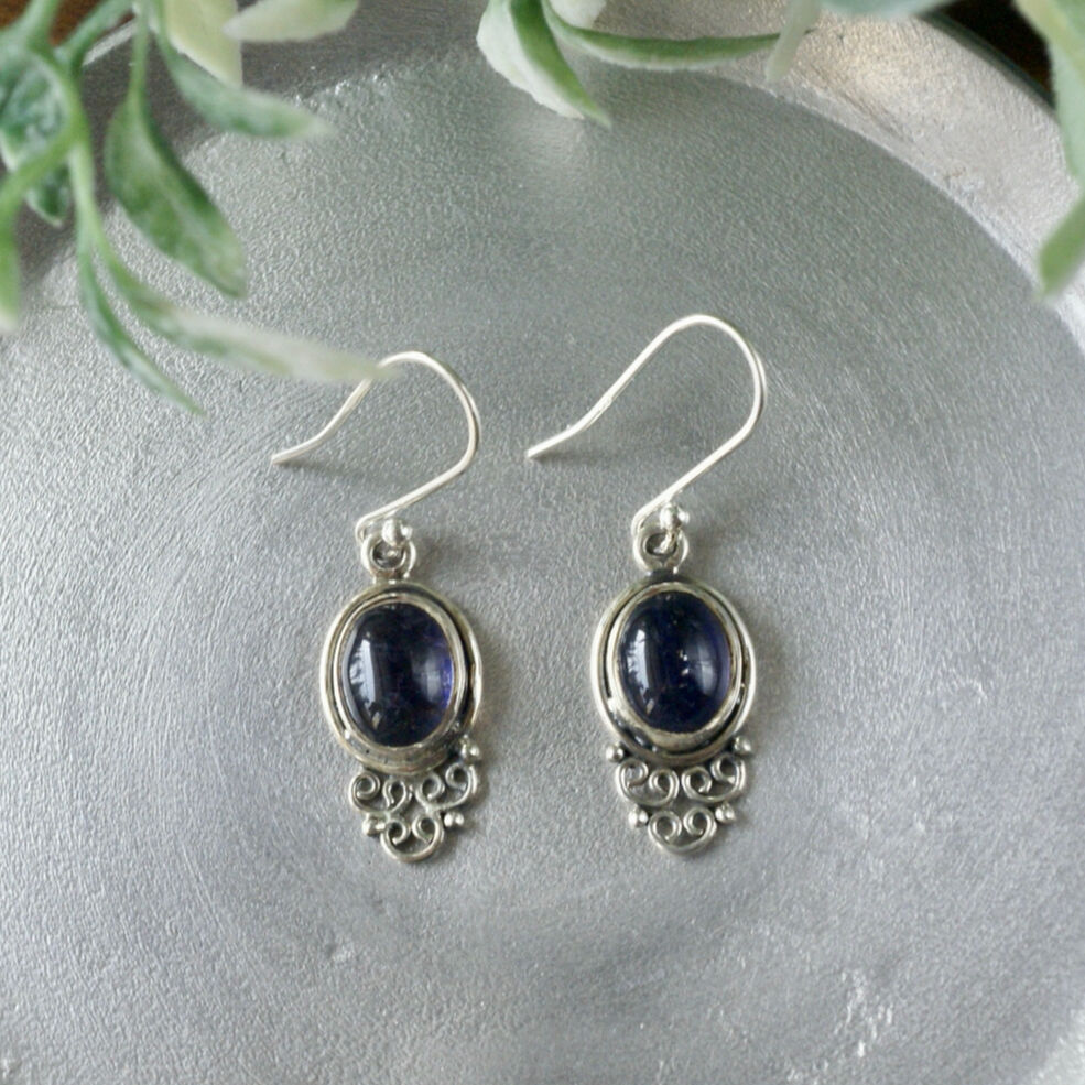 アイオライト　カボション　プラチナ　スタッドピアス アイオライト カボション プラチナ スタッドピアス