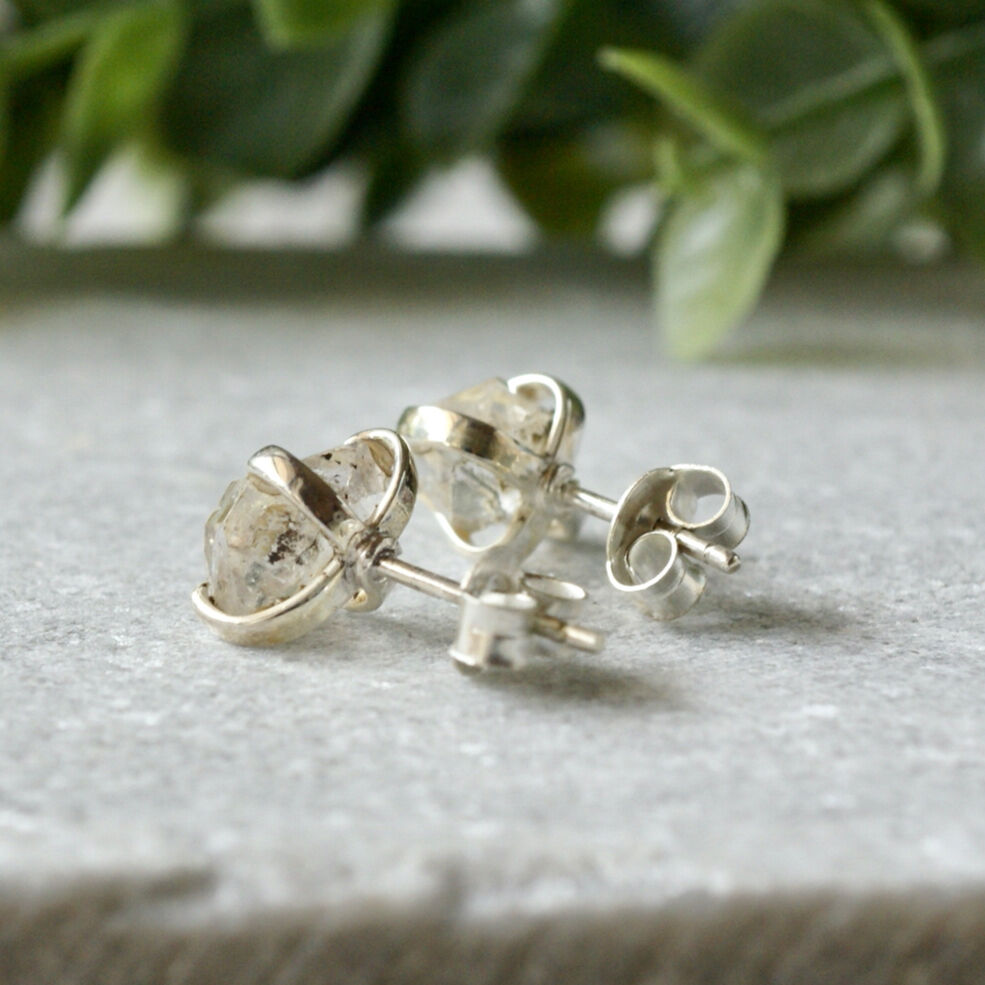ハーキマーダイヤモンド（水晶）ラフカット（原石）スタッドピアス