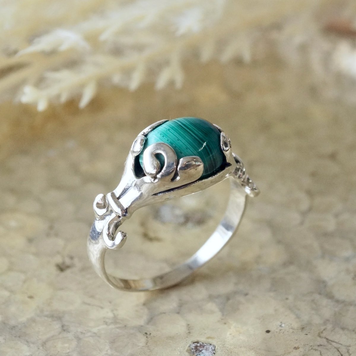 グリーンカイアナイト　シルバーリング カイヤナイト 指輪の通販 | iichi 日々の暮らしを心地よくする