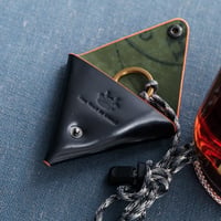 ［Horween] Shell Cordovan - Triangle Charm With Paracord / [ホーウィン・シェルコードバン]ートライアングル　チャーム (パラコード付き)