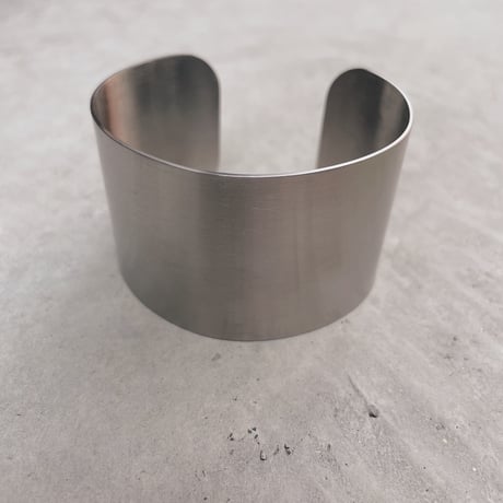 stainless bangle 16