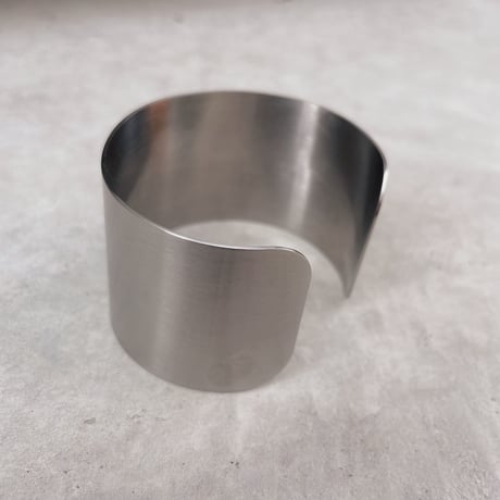 stainless bangle 16