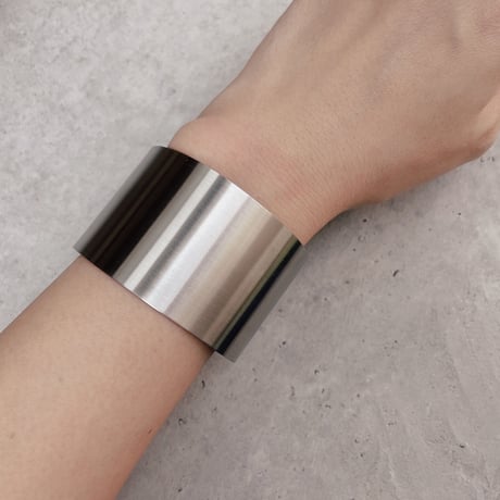 stainless bangle 16
