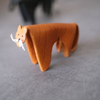 とら 置き物