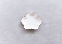 NOVEM Kutani Pottery　梅皿　S