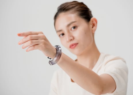 NUEN　CHAMFER　BANGLE