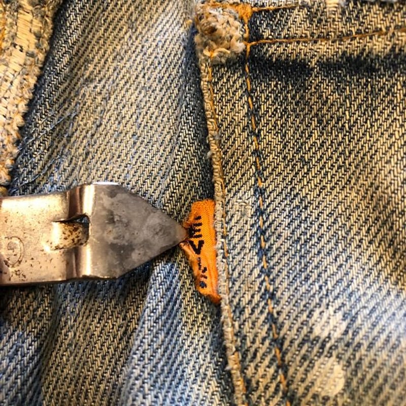 's “Levi's”  Big E MADE IN USA   CLOTHING&