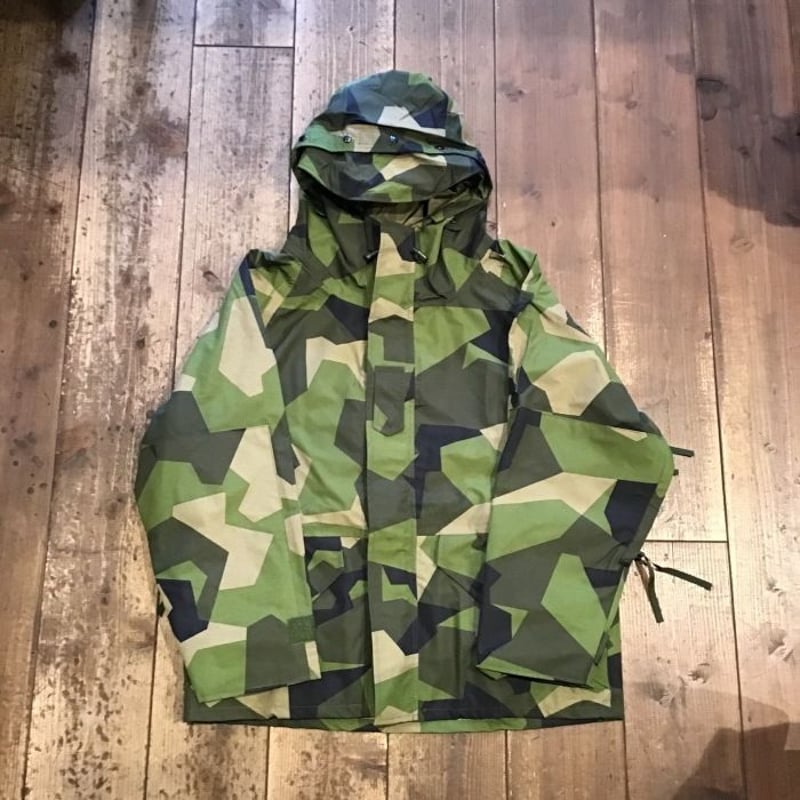 スウェーデンミリタリーBLACK ECWCS parka