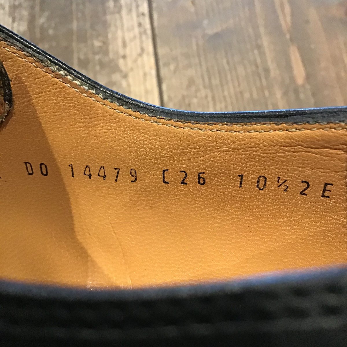 Salvatore Ferragamo” Uチップレザーシューズ Made in Italy...