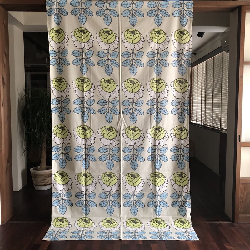 006)北欧 marimekko マリメッコ / MAALAISRUUSU カーテン仕立て1 006)北欧 marimekko マリメッコ / MAALAISRUUSU カーテン仕立て1