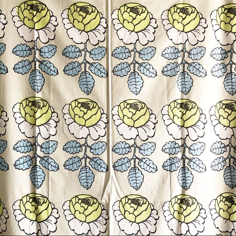 006)北欧 marimekko マリメッコ / MAALAISRUUSU カーテン仕立て1 006)北欧 marimekko マリメッコ / MAALAISRUUSU カーテン仕立て1