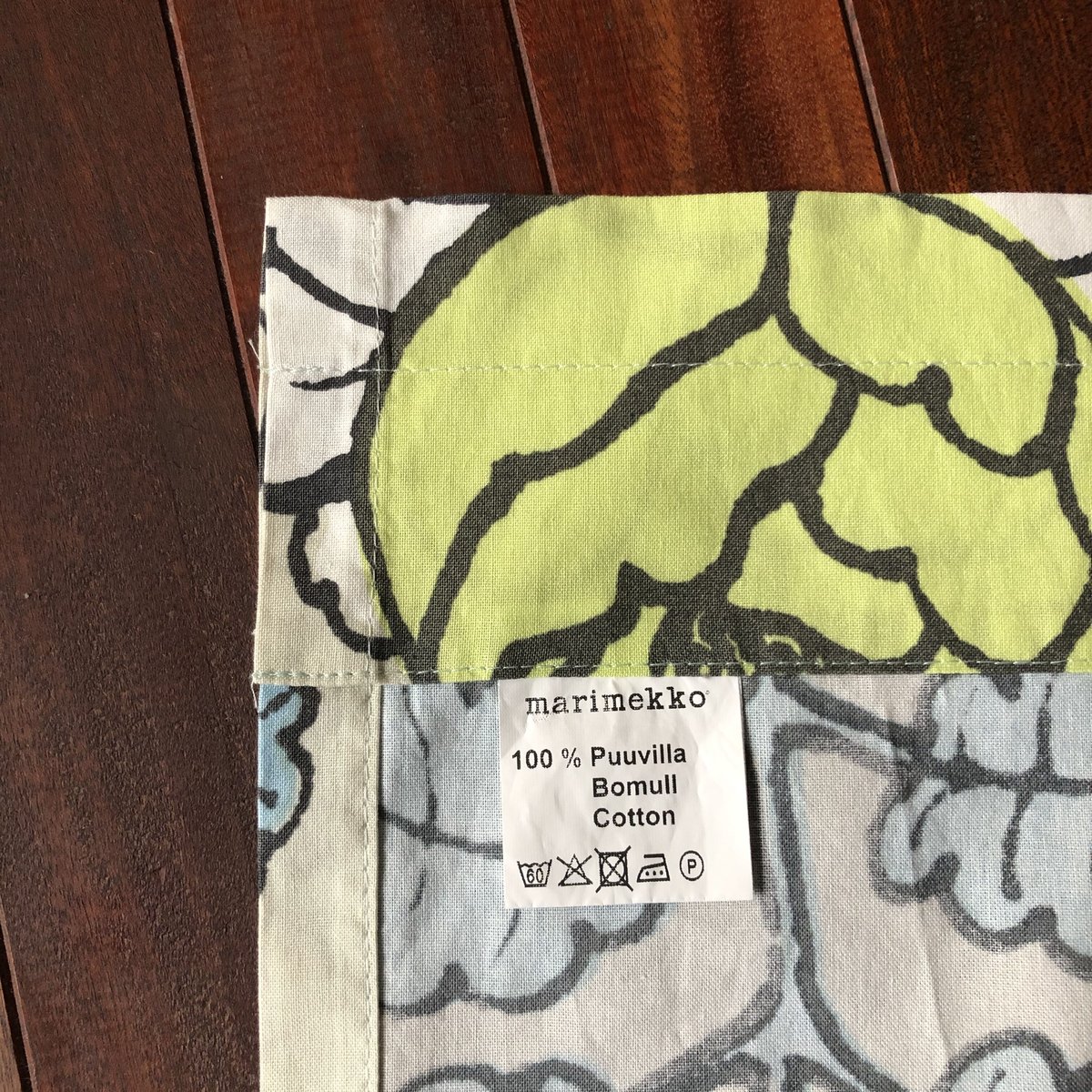 カーテン　マリメッコmarimekkoマーライスルースMaalaisruusu fit=scale-down,w=1200