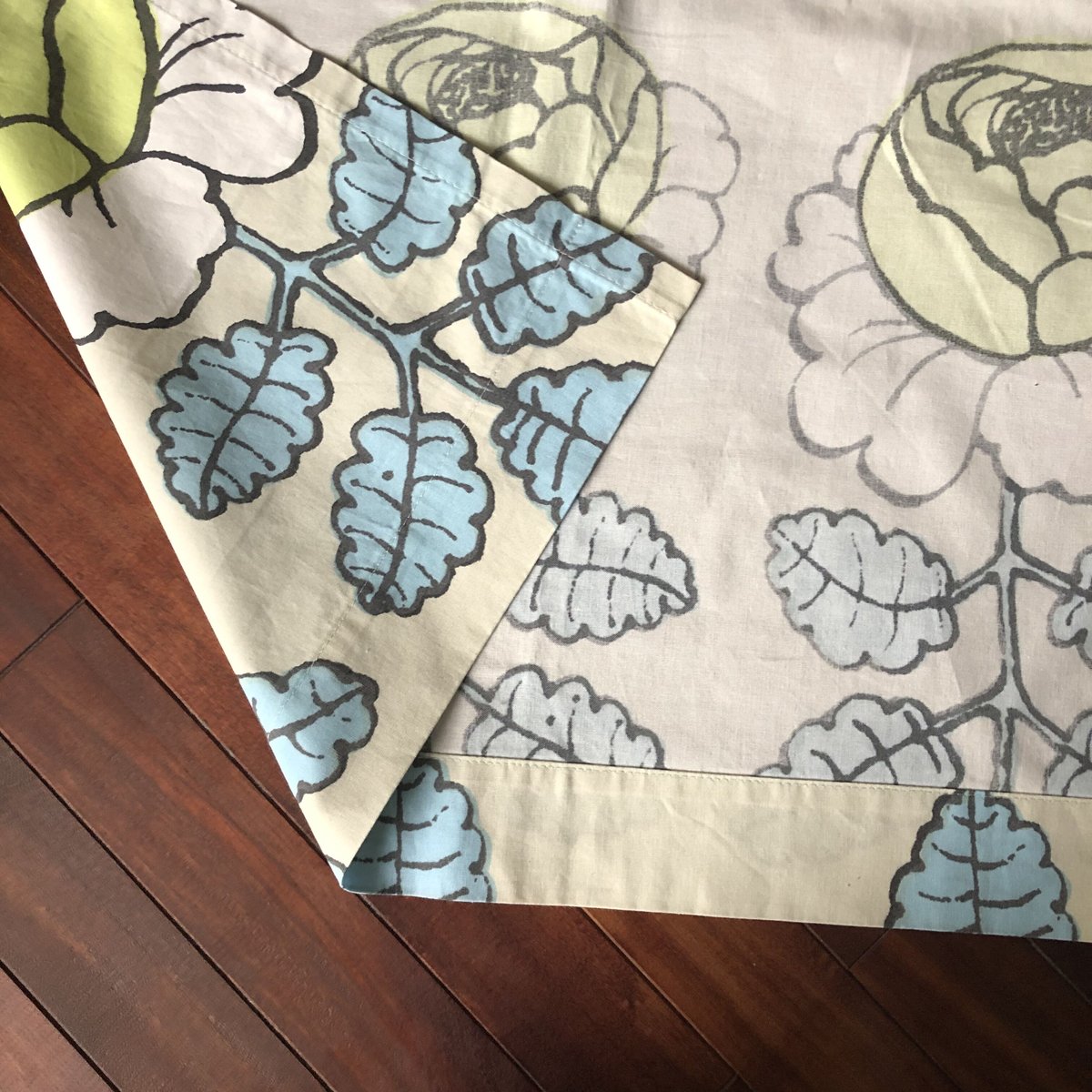 006)北欧 marimekko マリメッコ / MAALAISRUUSU カーテン仕立て1 006)北欧 marimekko マリメッコ / MAALAISRUUSU カーテン仕立て1