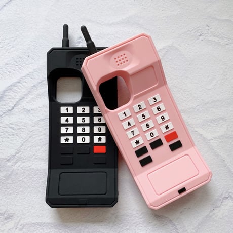レトロな携帯電話のiPhoneケース（ピンク）