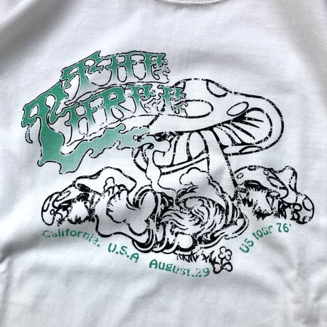 The THREE US tour S/S tee  "off white"