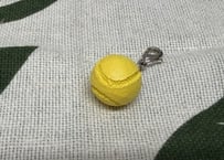 スポーツマスコットチャーム　ソフトボール（ボール）