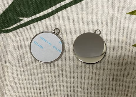 メタルキーホルダー丸形25mm 　10個セットボールチェーン無　『クリックポスト便』
