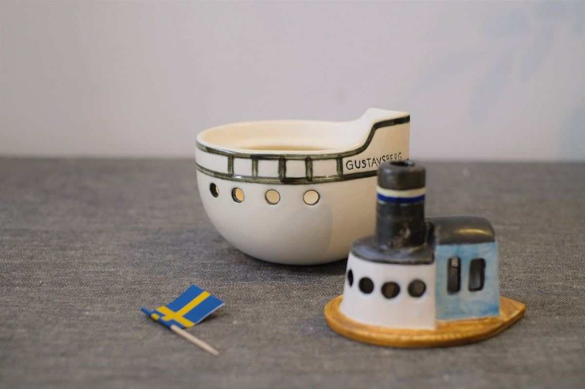 Lisa Larson / Gustavsberg Boat | mother duck O Lisa Larson / Gustavsberg Boat | mother duck O