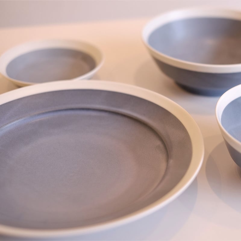 yumiko iihoshi porcelain / with4 gray 24 plate