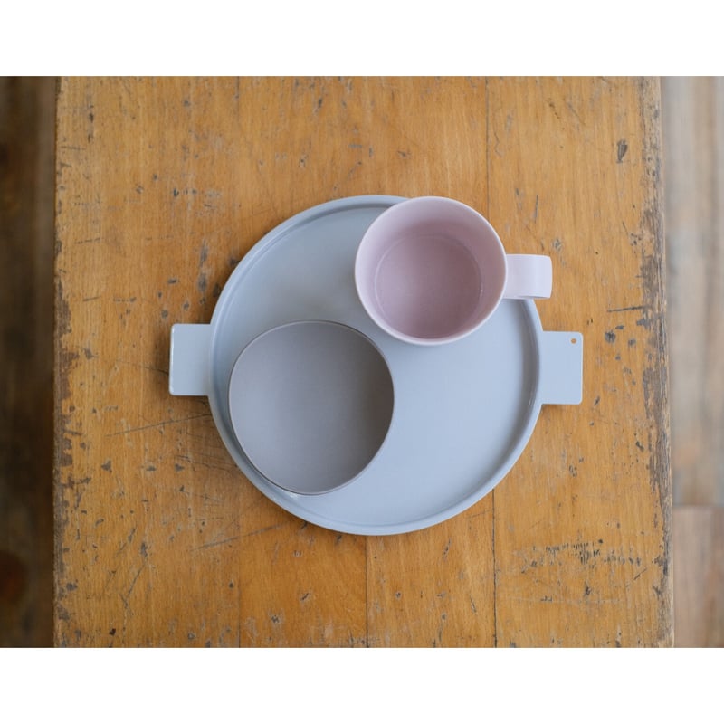 yumiko iihoshi porcelain / ʻColoredʼ aluminum t