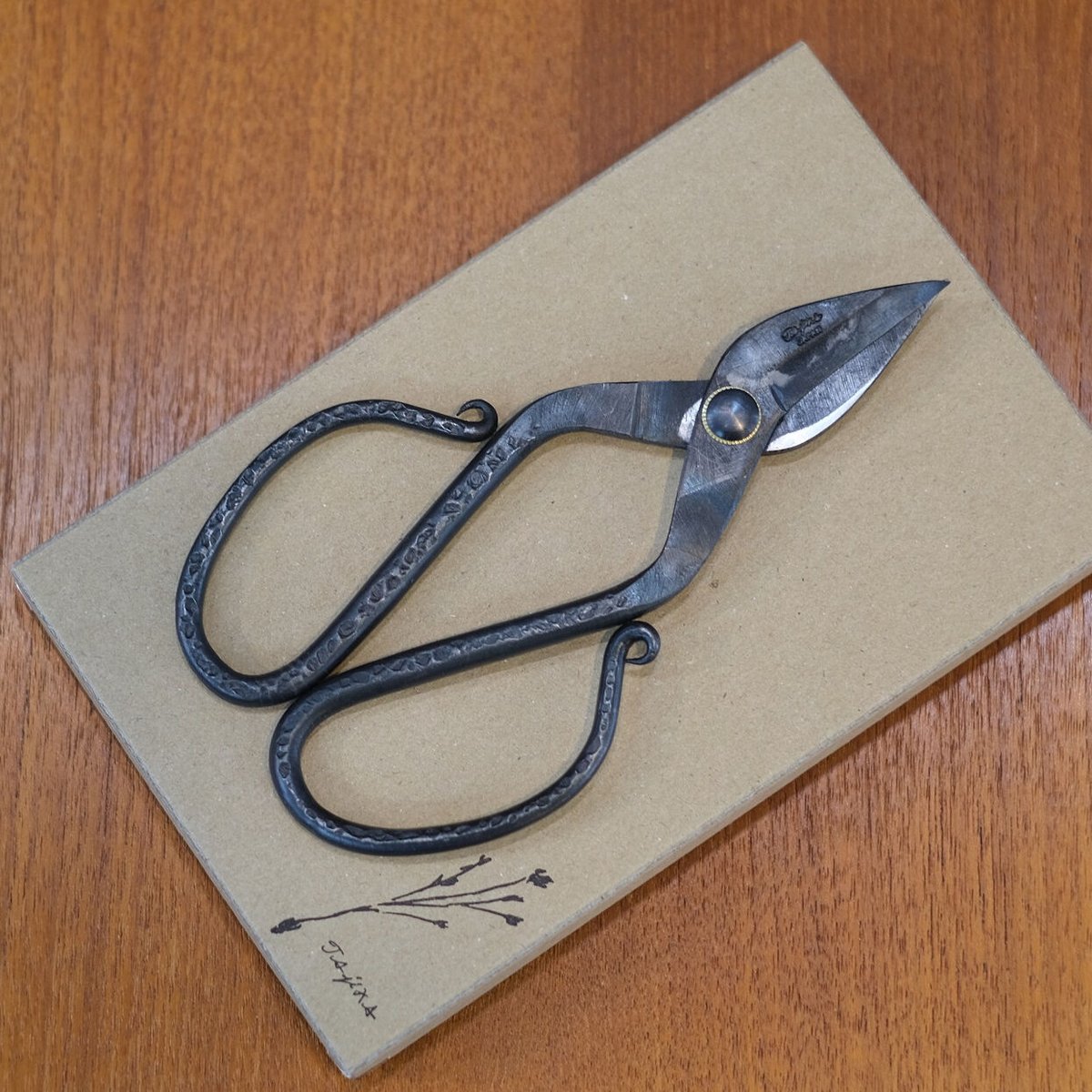 TAjiKA / BRANCH & ROOT SHEARS | mother duck ON