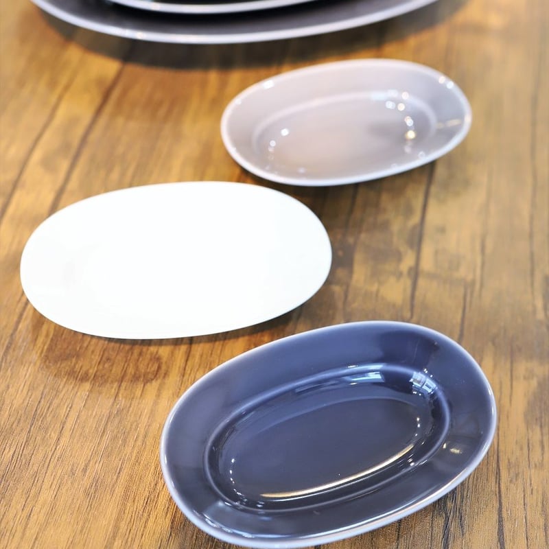 yumiko iihoshi porcalain / oval plate SS | moth