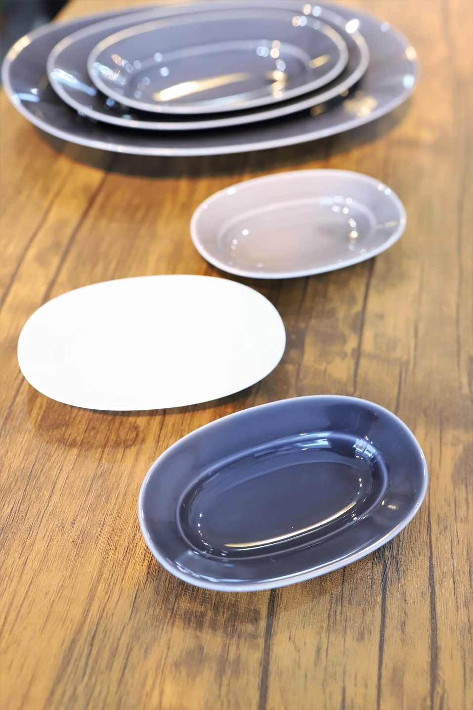 yumiko iihoshi porcalain / oval plate SS | moth