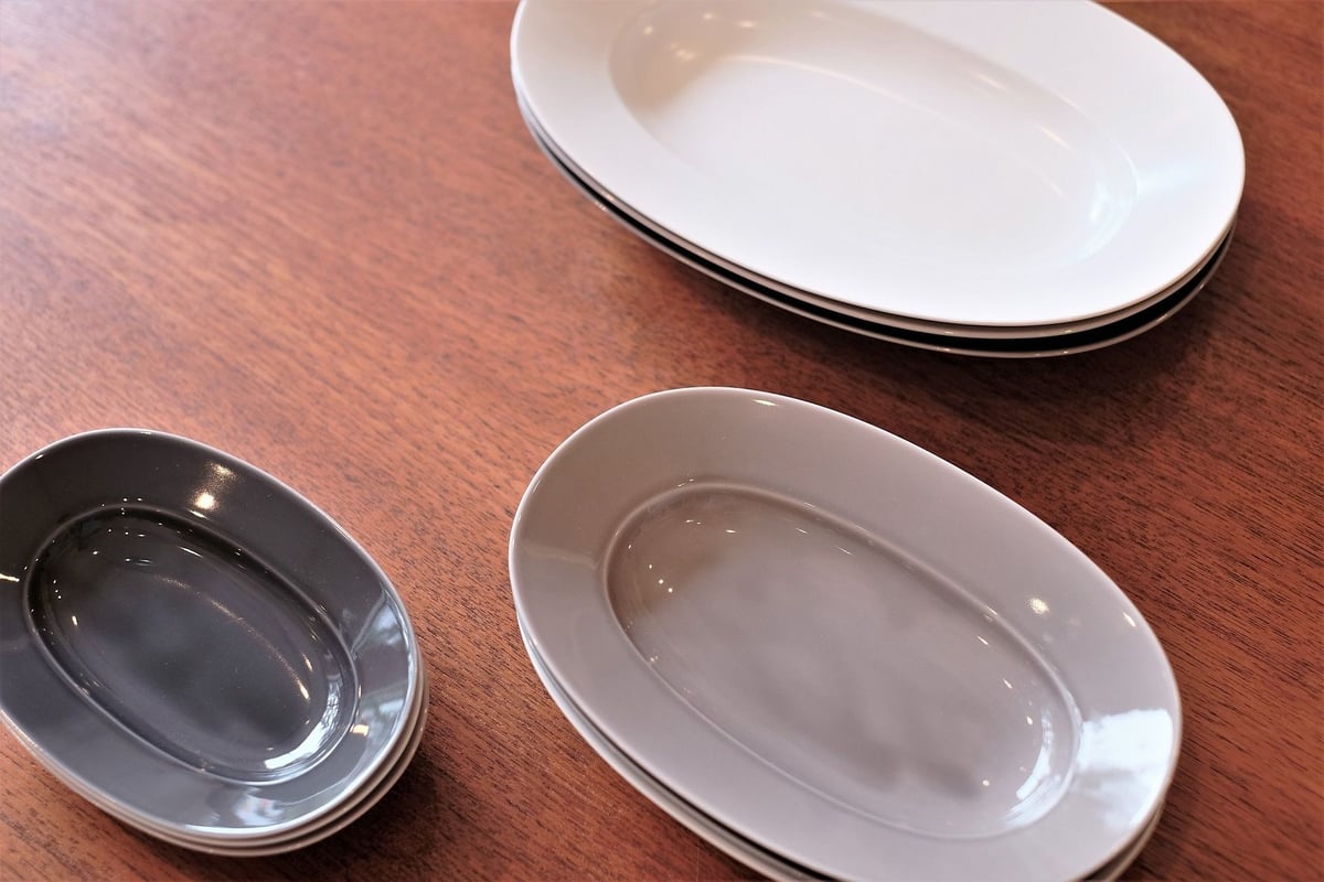 yumiko iihoshi porcelain / oval plate S | mothe